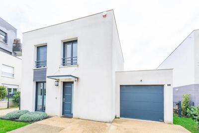 Maison - 86 m² - 6 pièces
