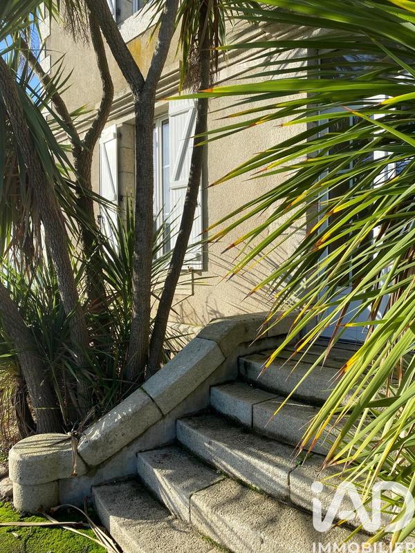 Maison - 286 m² - 13 pièces