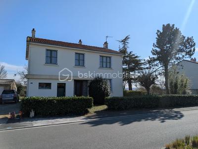 Maison - 120 m² - 7 pièces