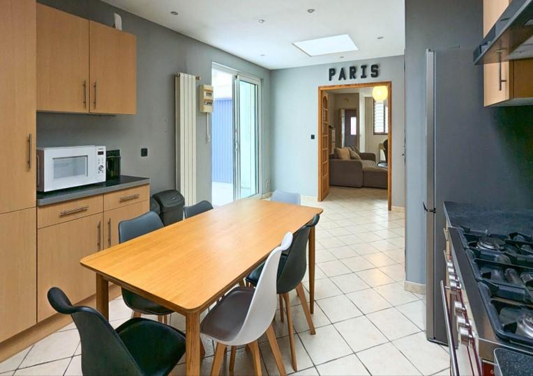 Maison - 160 m² - 7 pièces