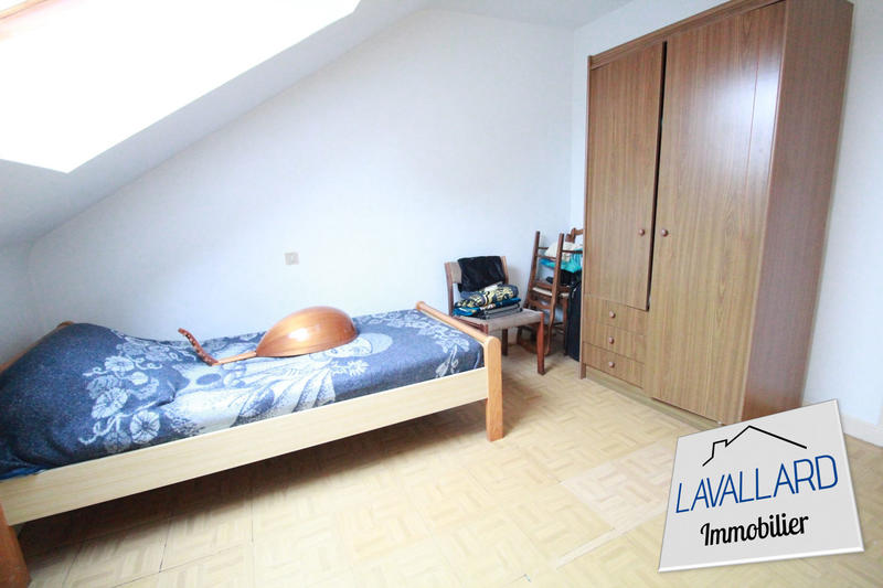 Maison - 162 m² - 9 pièces