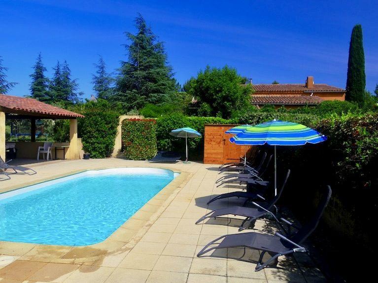 Maison - 335 m² - 12 pièces