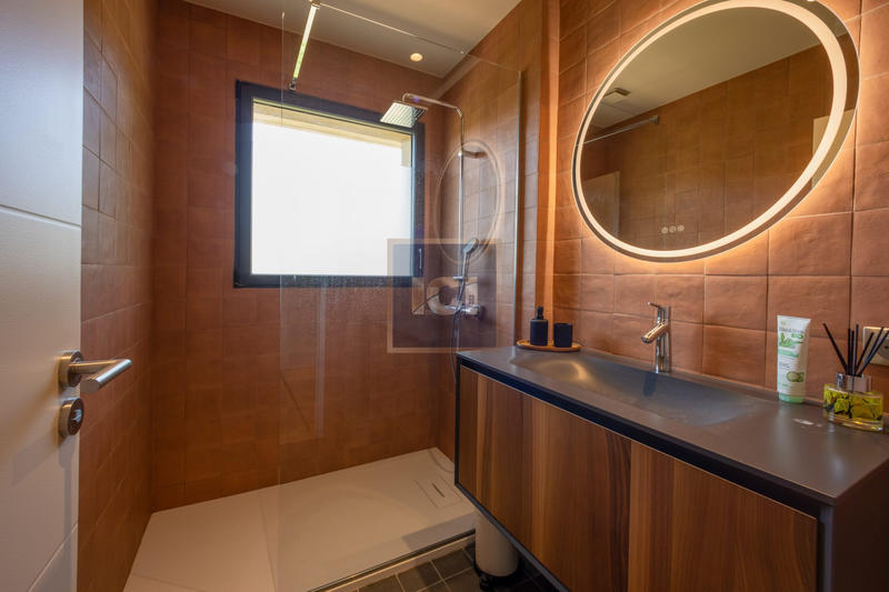 Villa - 220 m² - 6 pièces