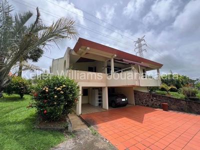 Villa - 179 m² - 9 pièces