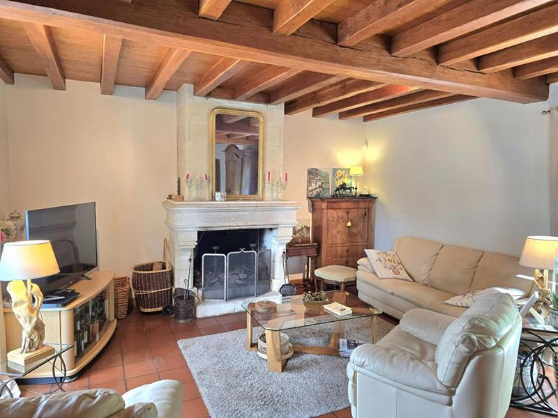 Maison - 220 m² - 8 pièces