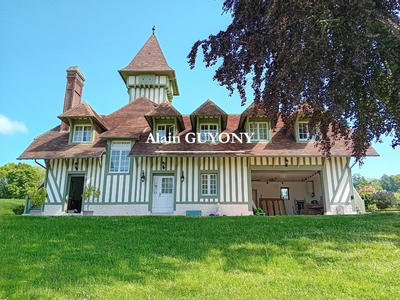 Château - 396 m² - 9 pièces