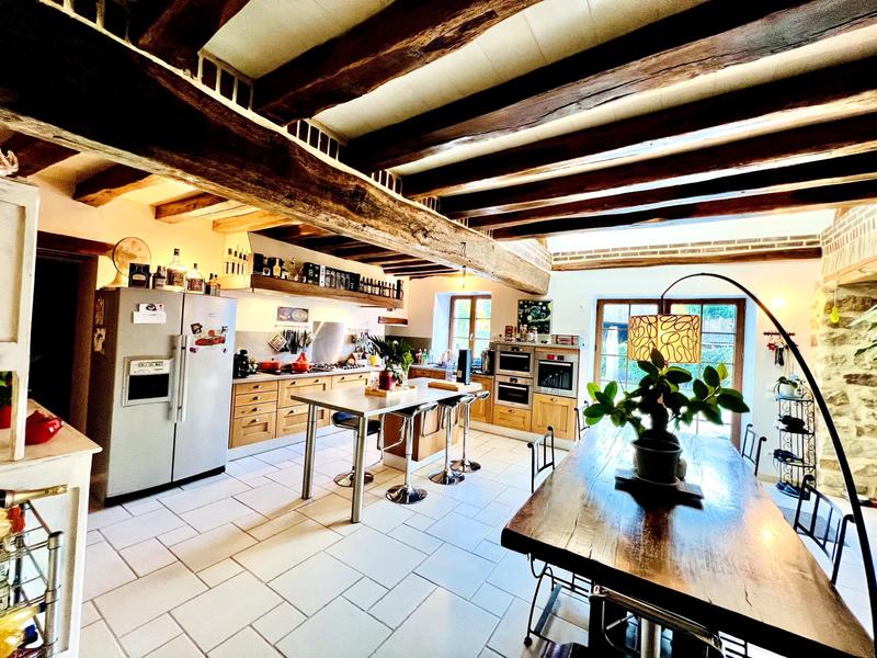 Maison - 185 m² - 7 pièces