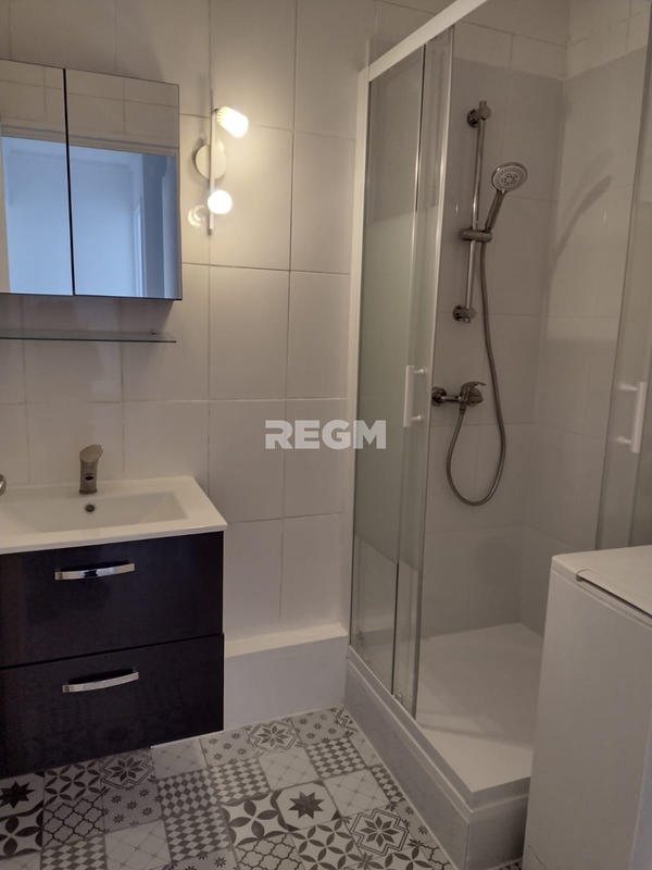 Appartement - 75 m² - 5 pièces