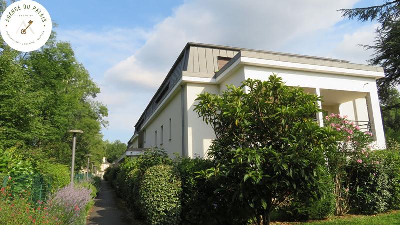 Appartement - 90 m² - 3 pièces