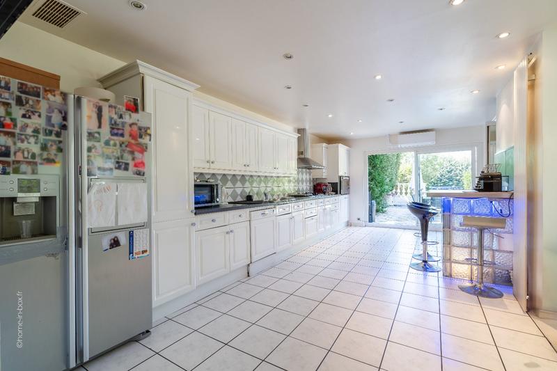 Maison - 178 m² - 6 pièces