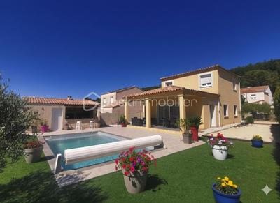 Villa - 121 m² - 5 pièces