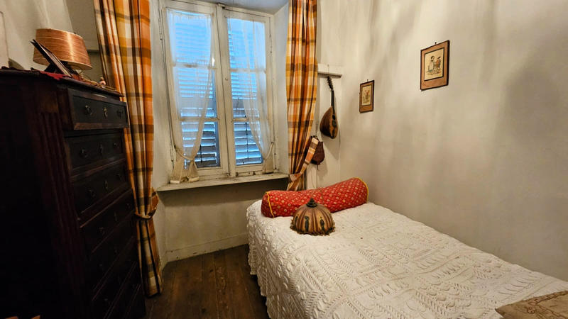 Maison - 180 m² - 11 pièces