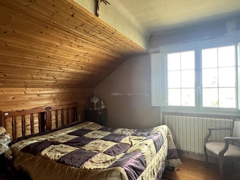 Maison - 249 m² - 13 pièces