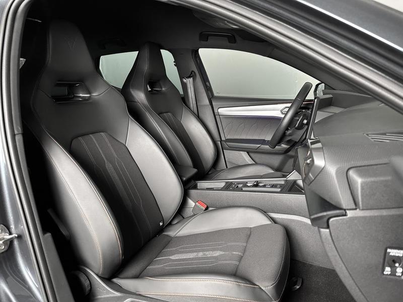 Cupra Leon Vz 245ch Dsg E-Hybride Rechargeable Ja19p Baquets Chauff Cockpit Carplay Regul Acc Camera