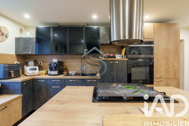 Maison - 191 m² - 7 pièces