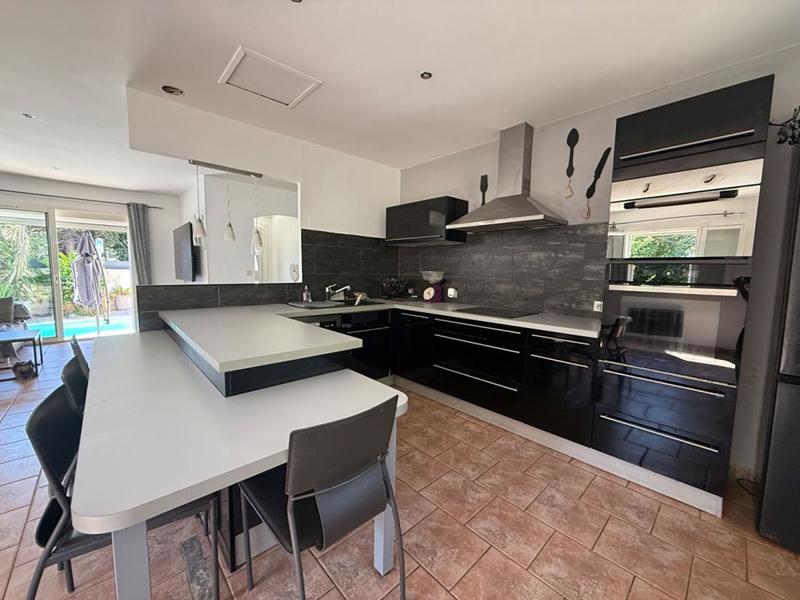 Maison - 135 m² - 6 pièces