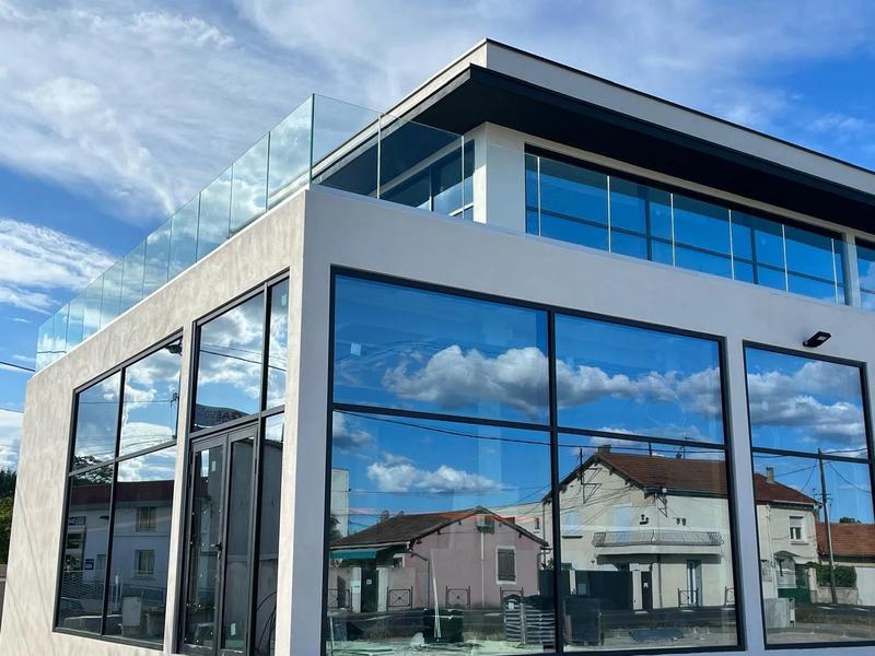 Local commercial - 261 m²