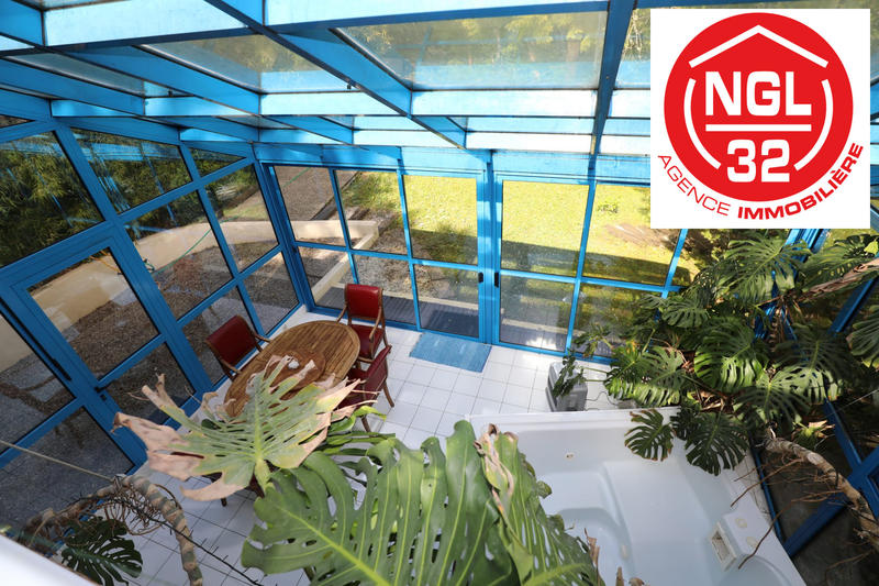 Maison - 250 m² - 9 pièces