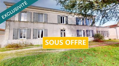 Maison - 225 m² - 9 pièces