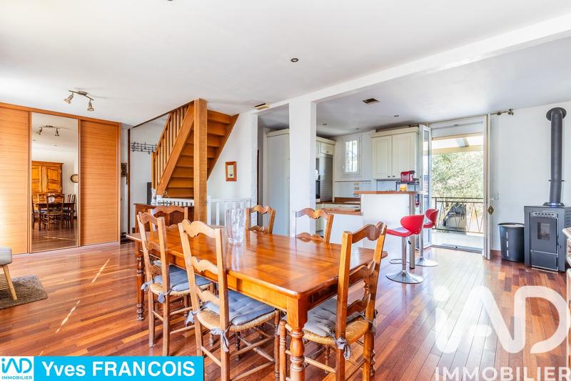 Maison - 98 m² - 5 pièces