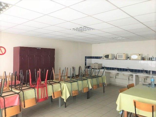 Local commercial - 4 000 m² - 20 pièces