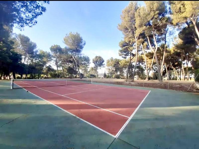 Maison - 255 m² - 11 pièces