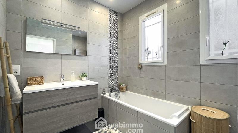 Maison - 150 m² - 7 pièces