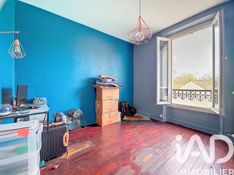 Maison - 207 m² - 7 pièces