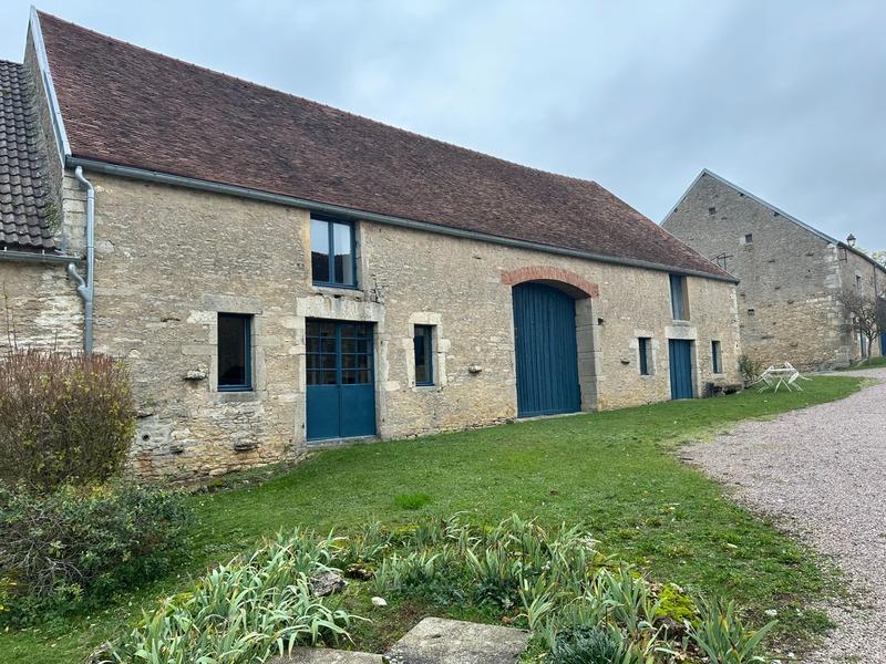 Corps de ferme - 390 m² - 15 pièces