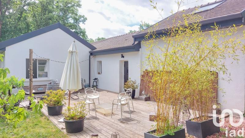 Maison - 211 m² - 7 pièces