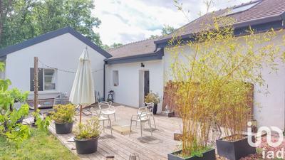 Maison - 211 m² - 7 pièces