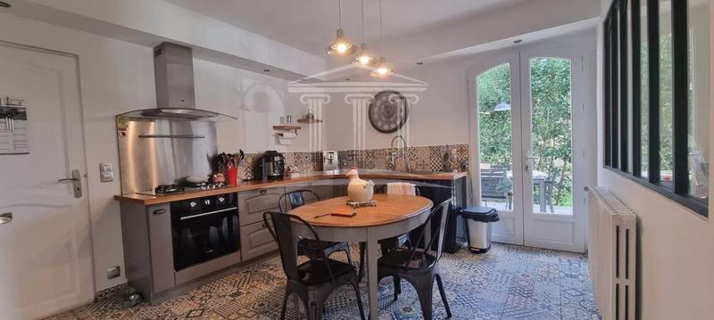 Maison - 151 m² - 6 pièces