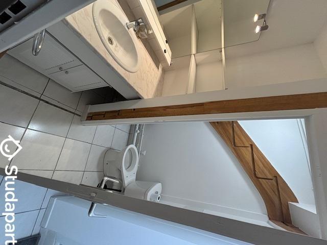 Chambre - 9 m² - 1 pièce