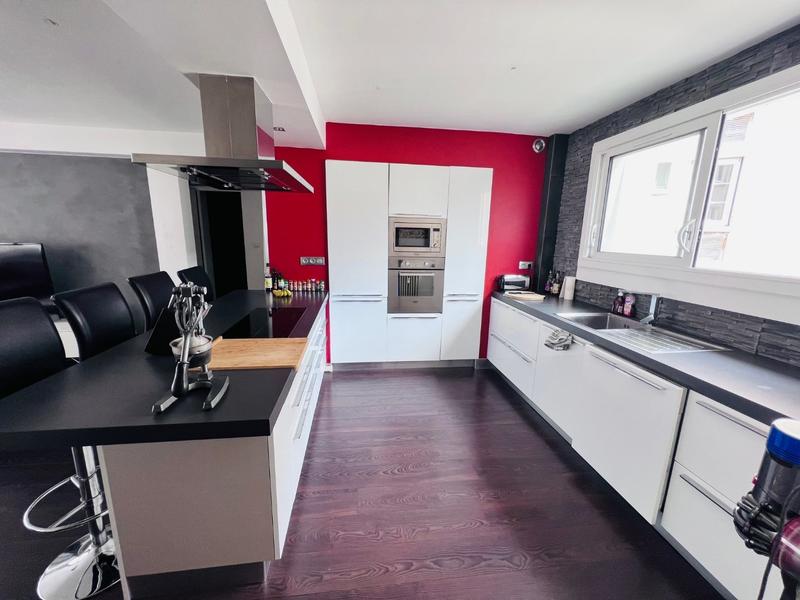 Appartement - 80 m² - 4 pièces