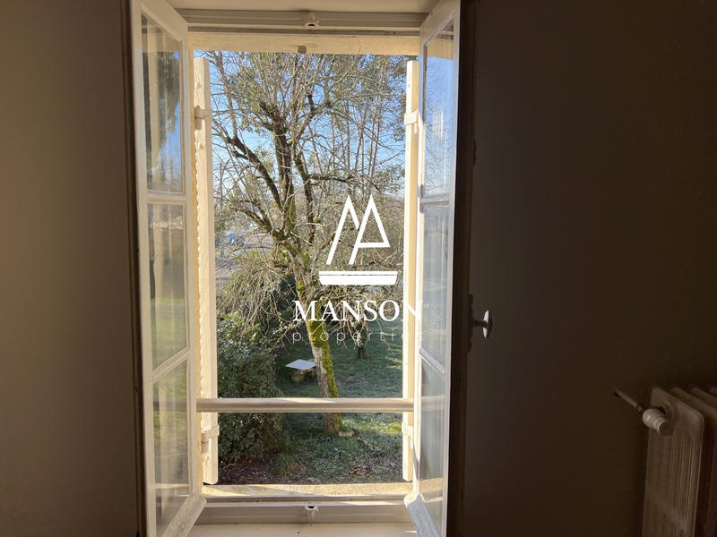 Maison - 350 m² - 10 pièces