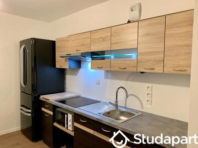 Chambre - 9 m² - 1 pièce