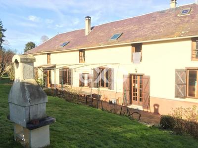 Propriété - 619 m² - 21 pièces