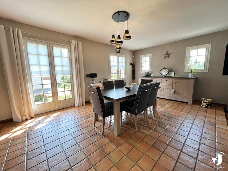 Maison - 140 m² - 9 pièces