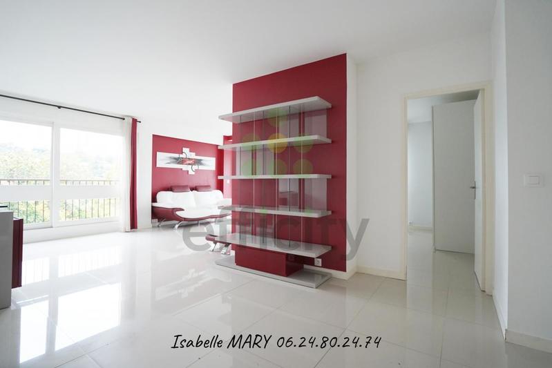 Appartement - 82 m² - 4 pièces