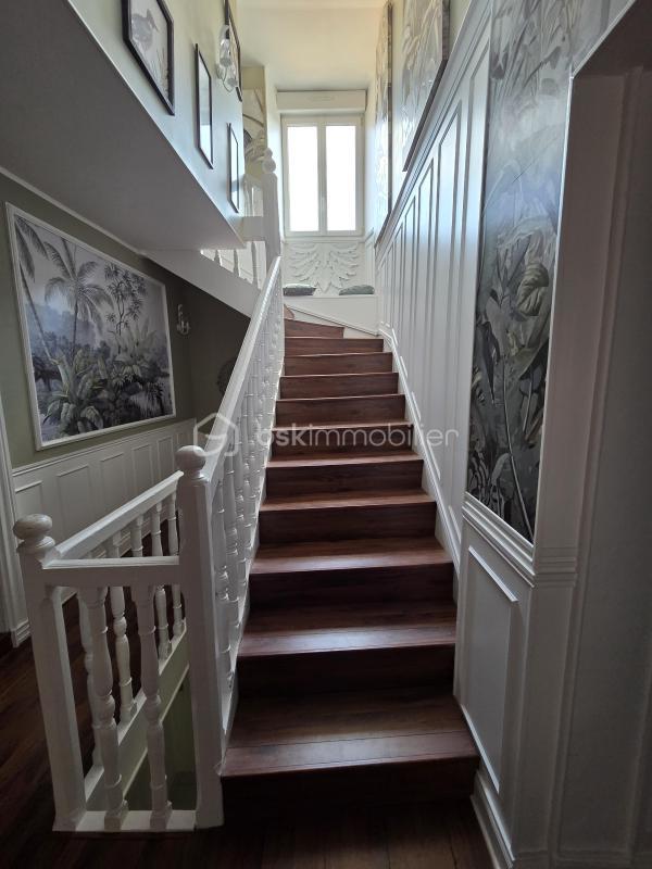 Maison ancienne - 315 m² - 10 pièces