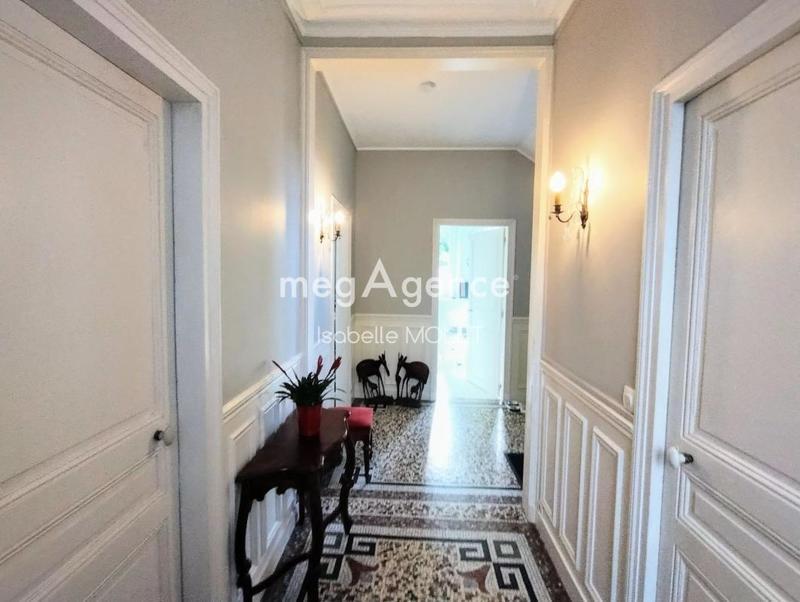 Maison - 176 m² - 9 pièces