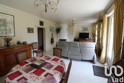 Maison - 192 m² - 11 pièces