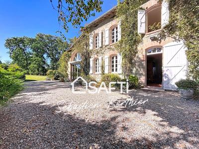 Maison de maîtres - 312 m² - 8 pièces