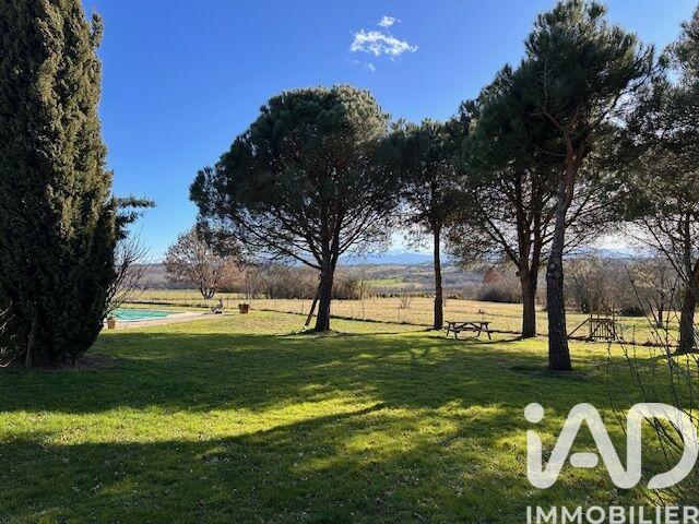 Maison - 194 m² - 6 pièces