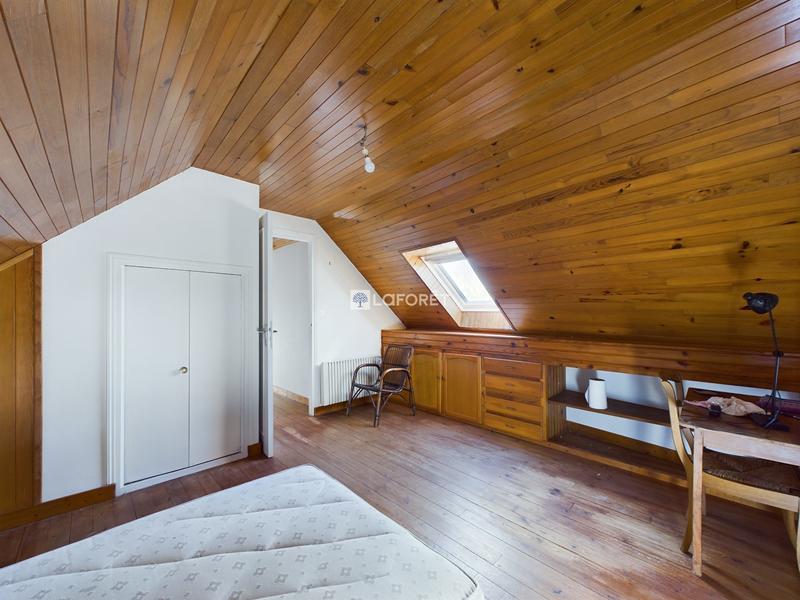 Maison - 144 m² - 8 pièces