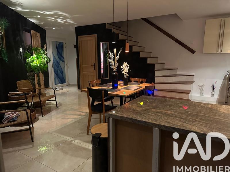 Maison - 180 m² - 7 pièces