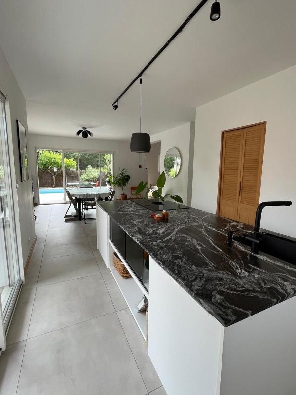 Maison - 180 m² - 5 pièces