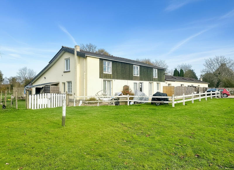 Maison - 600 m² - 29 pièces