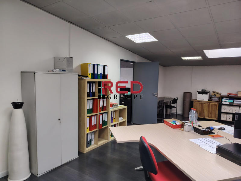 Bureau - 76 m² - 2 pièces