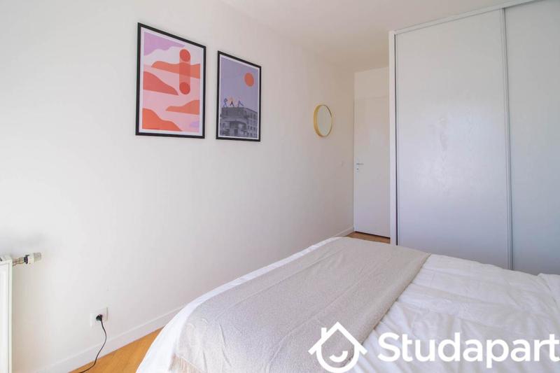 Chambre - 11 m² - 1 pièce